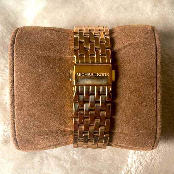 Michael Kors Watch - Picture 3 of 4